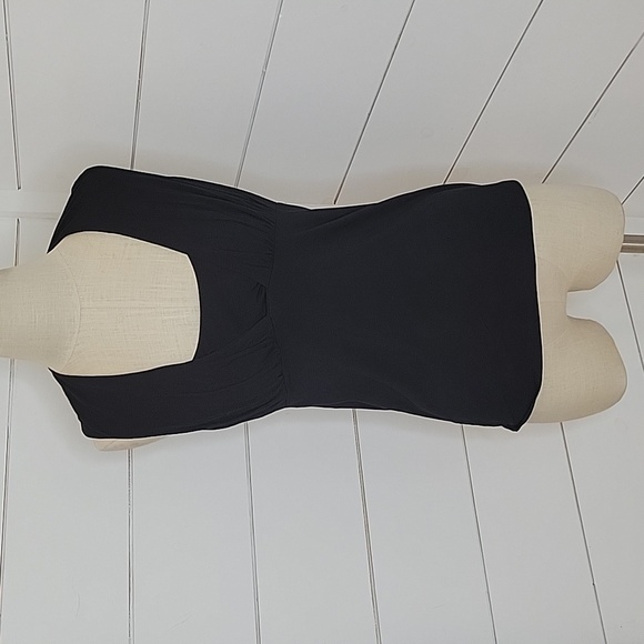 NWOT Banana Republic small black soft & stretchy black sleeveless top - Picture 1 of 7
